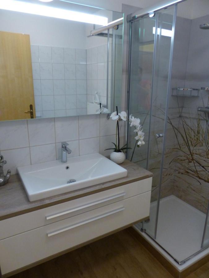 Ferienwohnung 12 - Seewald Haus Huehnergott Sellin  المظهر الخارجي الصورة