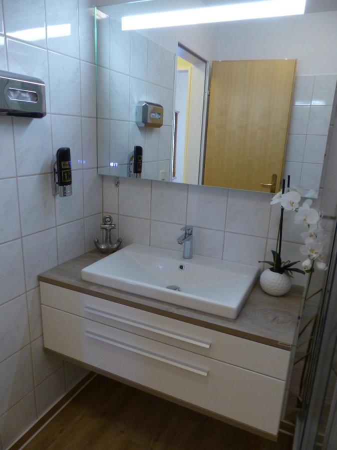 Ferienwohnung 12 - Seewald Haus Huehnergott Sellin  المظهر الخارجي الصورة