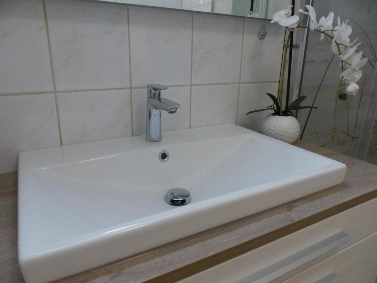 Ferienwohnung 12 - Seewald Haus Huehnergott Sellin  المظهر الخارجي الصورة