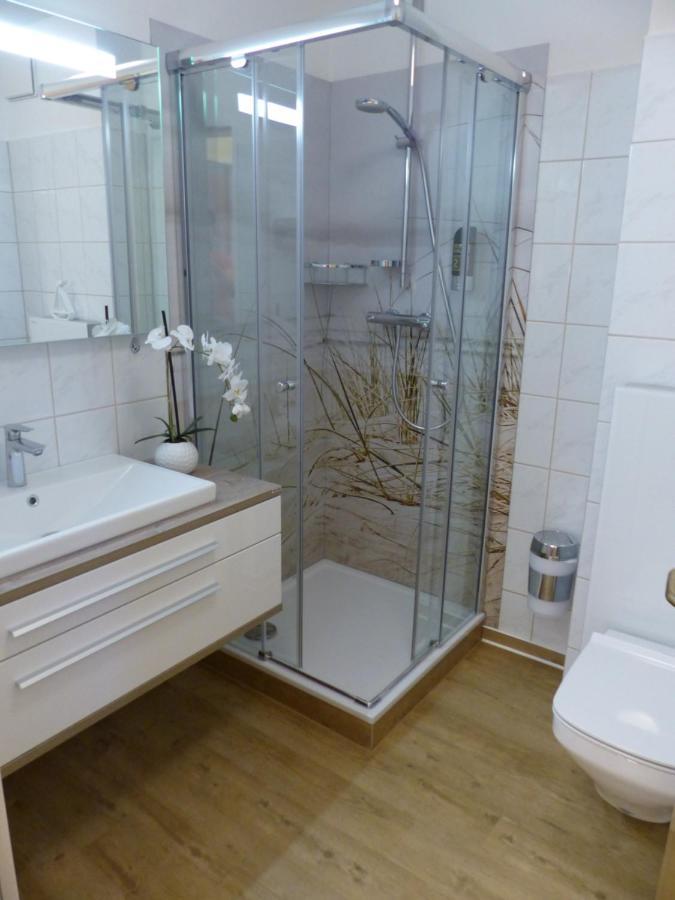 Ferienwohnung 12 - Seewald Haus Huehnergott Sellin  المظهر الخارجي الصورة